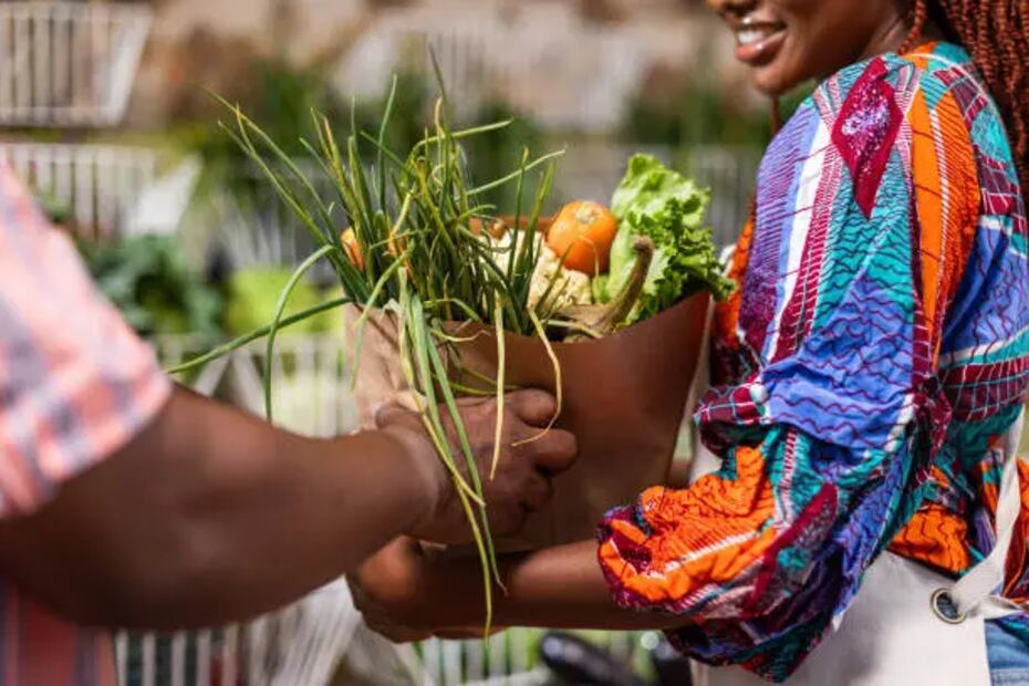 Comprar alimentos de temporada beneficia a los consumidores, vendedores y agricultores. Foto: Unsplash