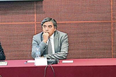 Descentralización va a tardar: Esquivel