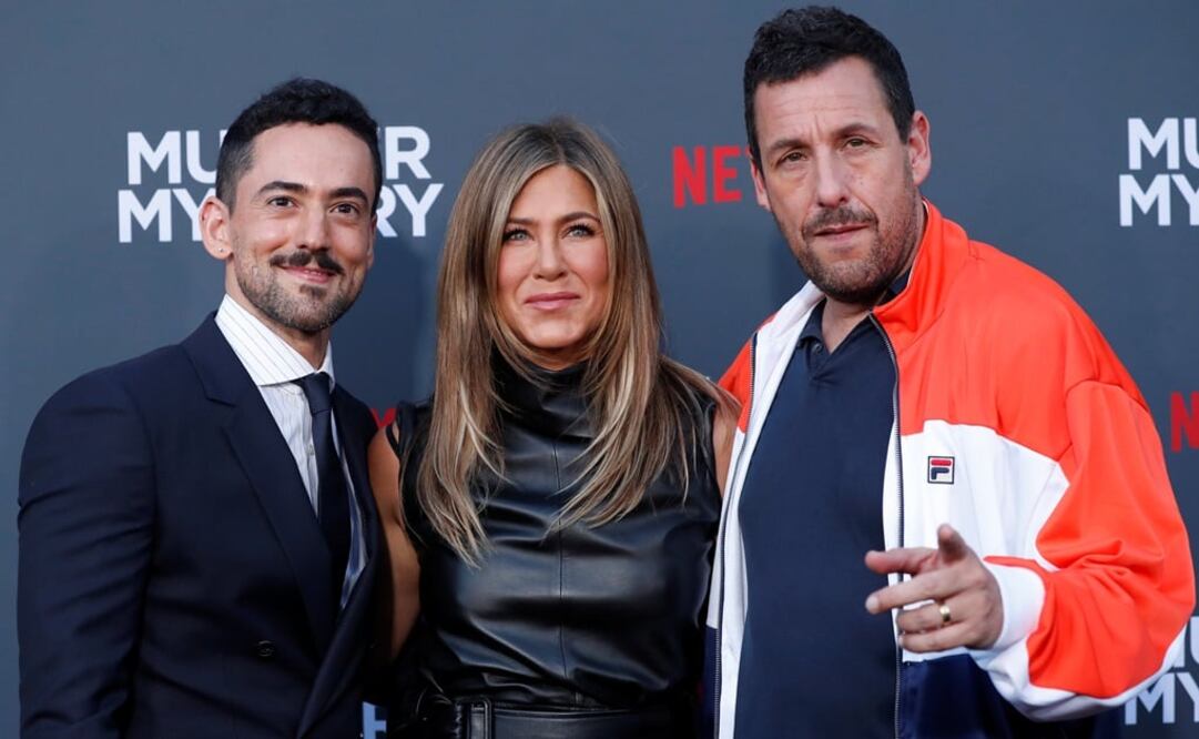 Luis Gerardo Méndez, Jennifer Anniston y Adam Sandler. Foto: Reuters