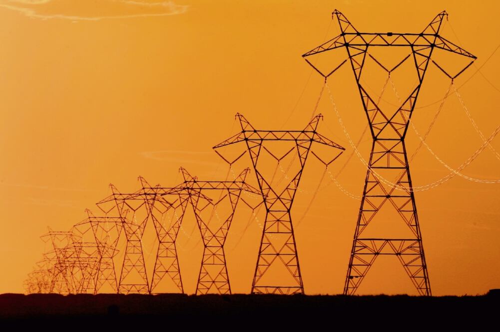 Expertos en telecomunicaciones indican que no toda la red de la CFE llega a carreteras ni a poblaciones por lo que se debe ofrecer capilaridad de la misma para aprovechar. (ARCHIVO EL UNIVERSAL)