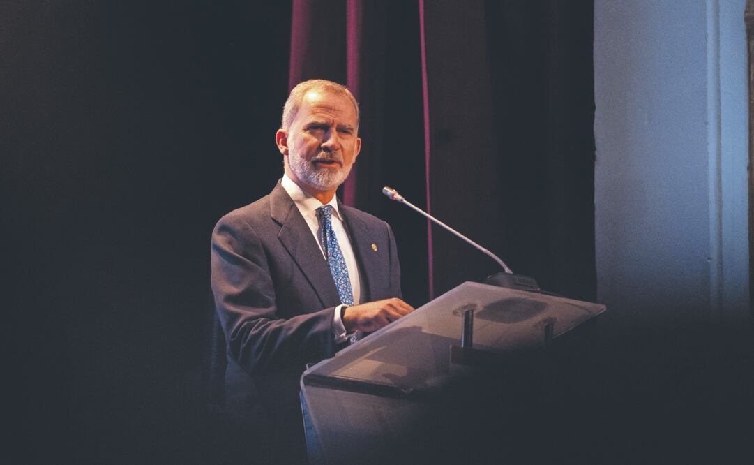 En su intervención, el Rey destacó el “contacto enriquecedor con otras lenguas, entre ellas las lenguas originarias americanas” con el español. Fotos: CILE AREQUIPA 2025