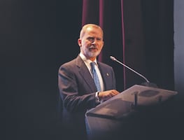 Felipe VI: “Ninguna lengua nació para ser barrera ni muro”