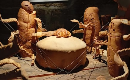 ¿Cucarachas hechas de pan?; Iván Arellano presenta exposición “Masa muerta” en Oaxaca