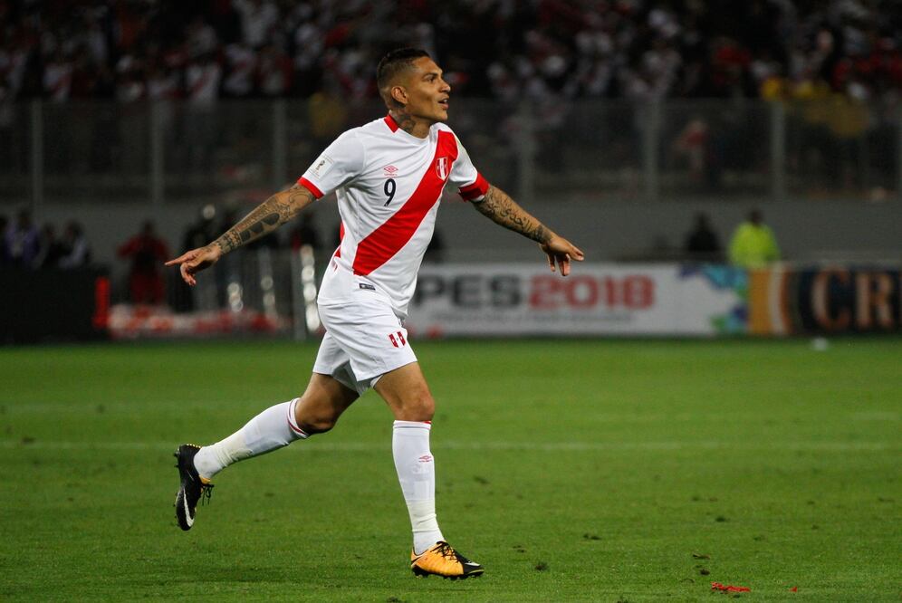 AP. Paolo Guerrero durante un juego de las eliminatorias mundialistas ante Colombia 