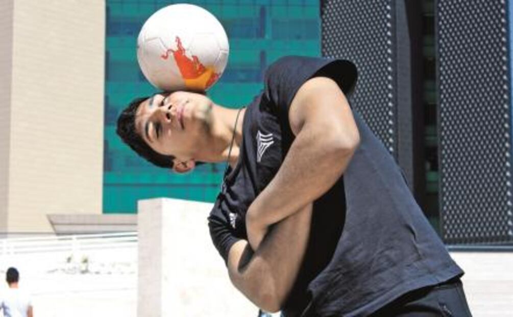 Jóvenes se desencantan de la política en México