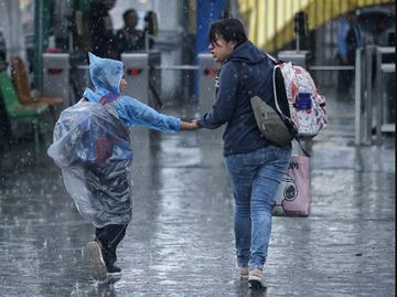 ¡No guardes el paraguas! Lluvias seguirán de fuerte a muy fuerte en CDMX; autoridades emiten aviso especial