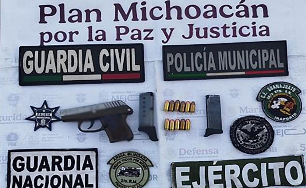 Armas aseguradas como parte del Plan Michoacán que hasta ahora dejó otros 16 detenidos con armas y vehículos en la entidad (02/01/2026). Foto: Especial