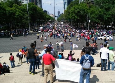 Dissident teachers prepare for march in Mexico City