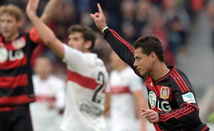 "Chicharito" cumple en remontada 