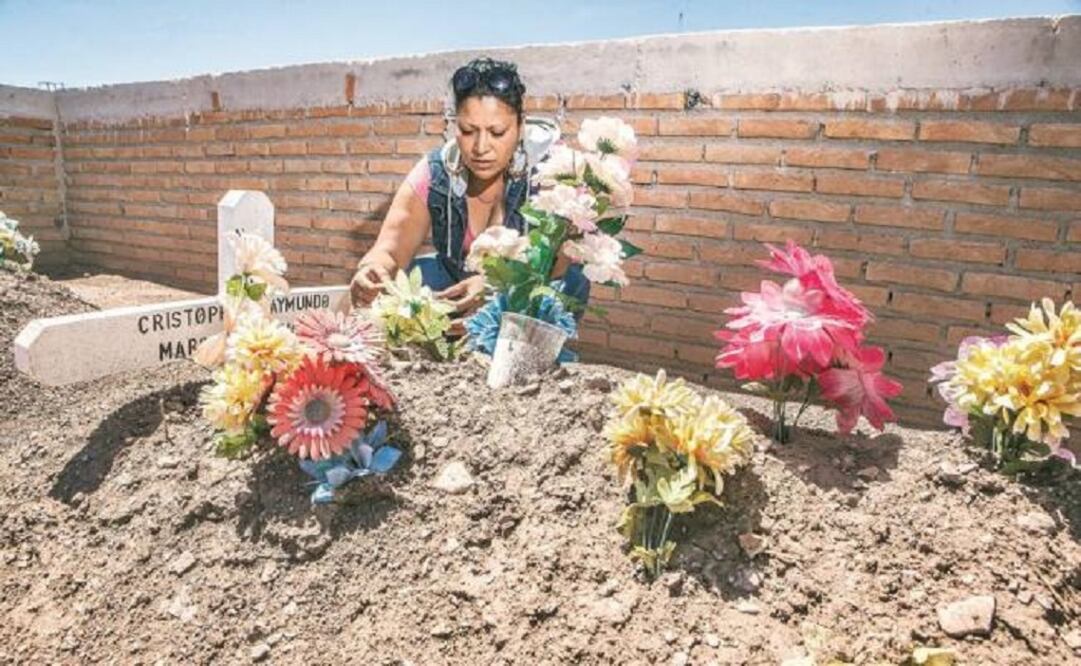Cristopher's mother, a widow, had to work long hours to support the child and a younger brother who suffers from hydrocephalus. (Photo: Archive/El Universal)
