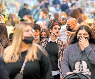 "Estresados, ansiosos y deprimidos": los jóvenes en la pandemia