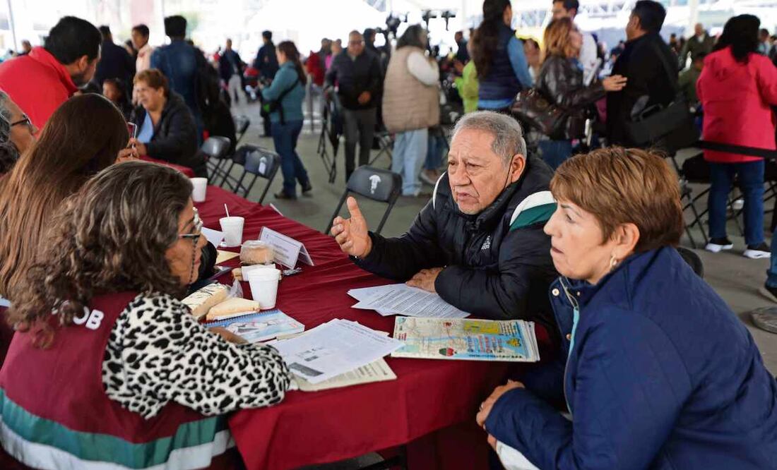 Habitantes de la Ciudad de México consideran que programas Zócalo Ciudadano y Casa por Casa permite que las autoridades “tomen conciencia” de los problemas en las colonias. Foto: Diego Simón / EL UNIVERSAL