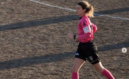 Jugador se baja el short y ofrece tener sexo a mujer árbitro