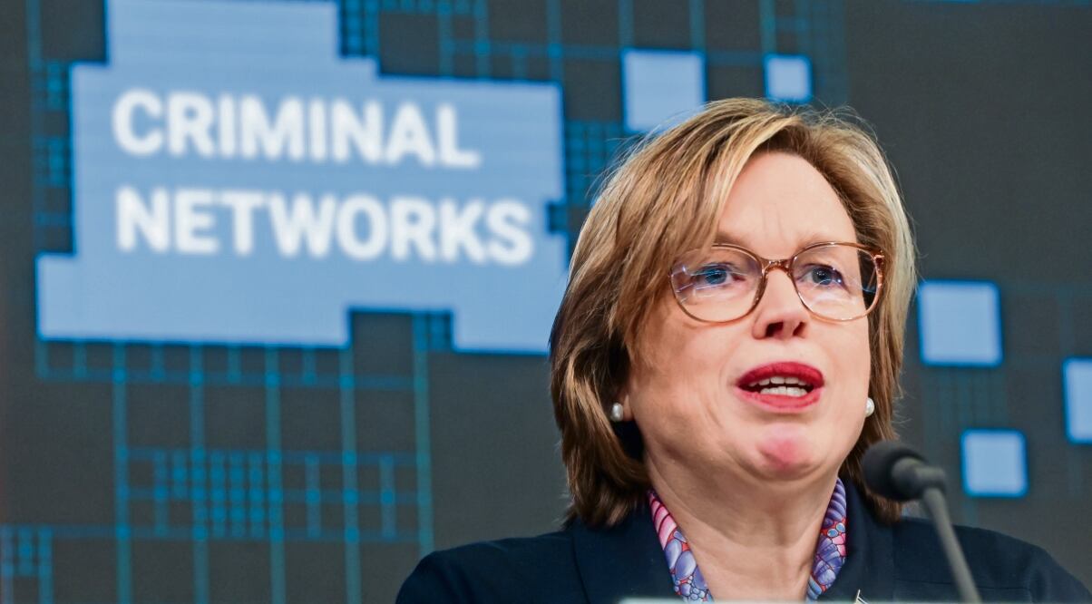 La directora ejecutiva de Europol, Catherine de Bolle, durante una conferencia de prensa en Bruselas el viernes pasado. Foto: Olivier Hoslet | EFE