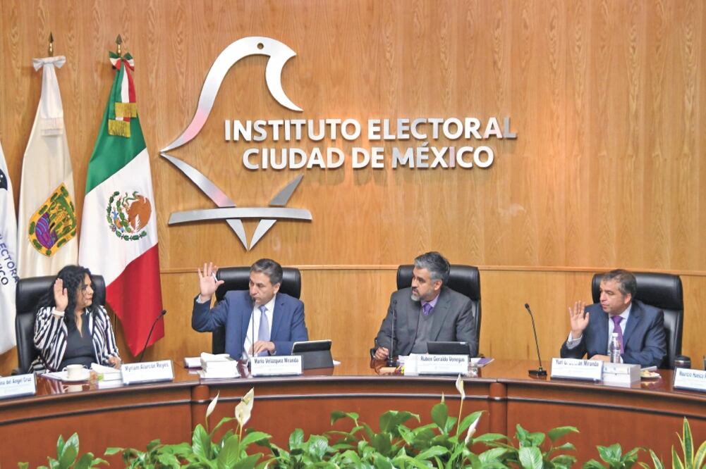 En el Consejo General del IECM también se aprobaron los lineamientos para verificar el porcentaje de firmas para avalar las iniciativas ciudadanas. Foto/ESPECIAL