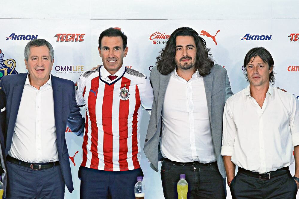 Jorge Vergara, Francisco Gabriel de Anda, Amaury Vergara y Matías Almeyda, quien se mostró muy serio (JORGE BARAJAS. IMAGO7)