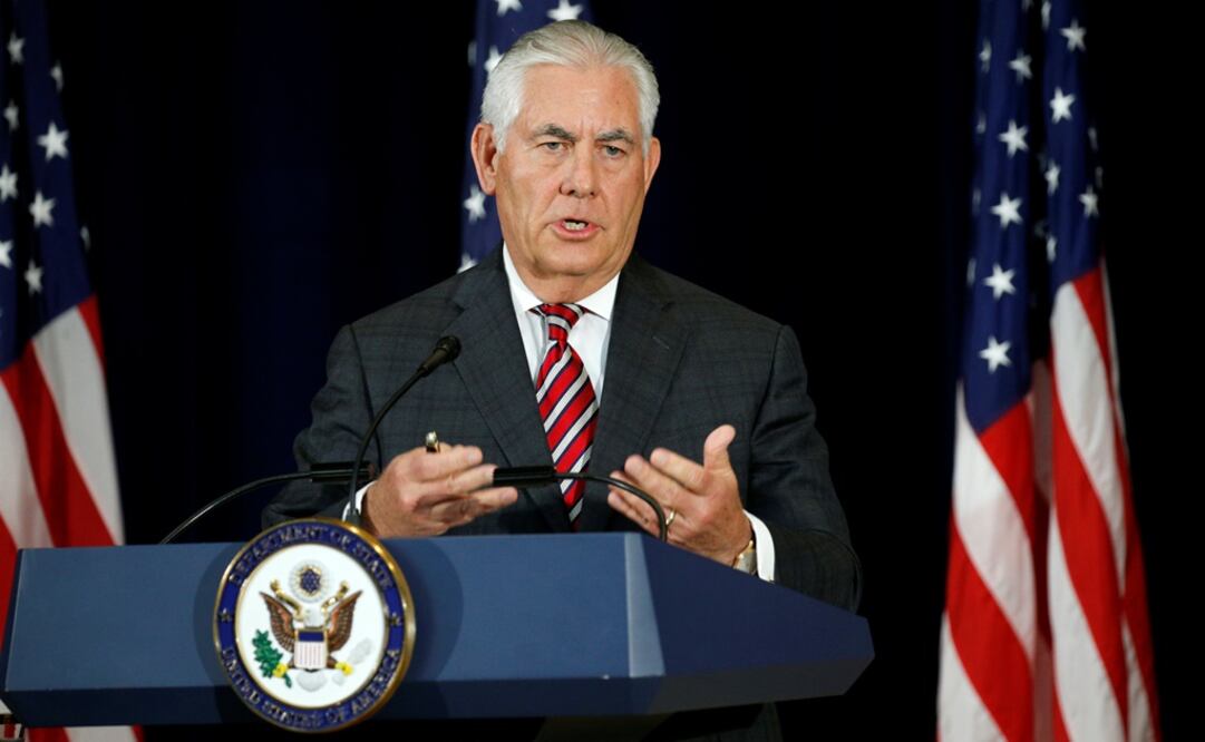 El secretario de Estado de EU, Rex Tillerson, viajó a Moscú en abril pasado, donde ambos países acordaron crear un grupo de trabajo de alto nivel para abordar los asuntos bilaterales (Foto: Reuters)