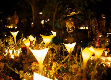 Purépechas rinden culto a la muerte