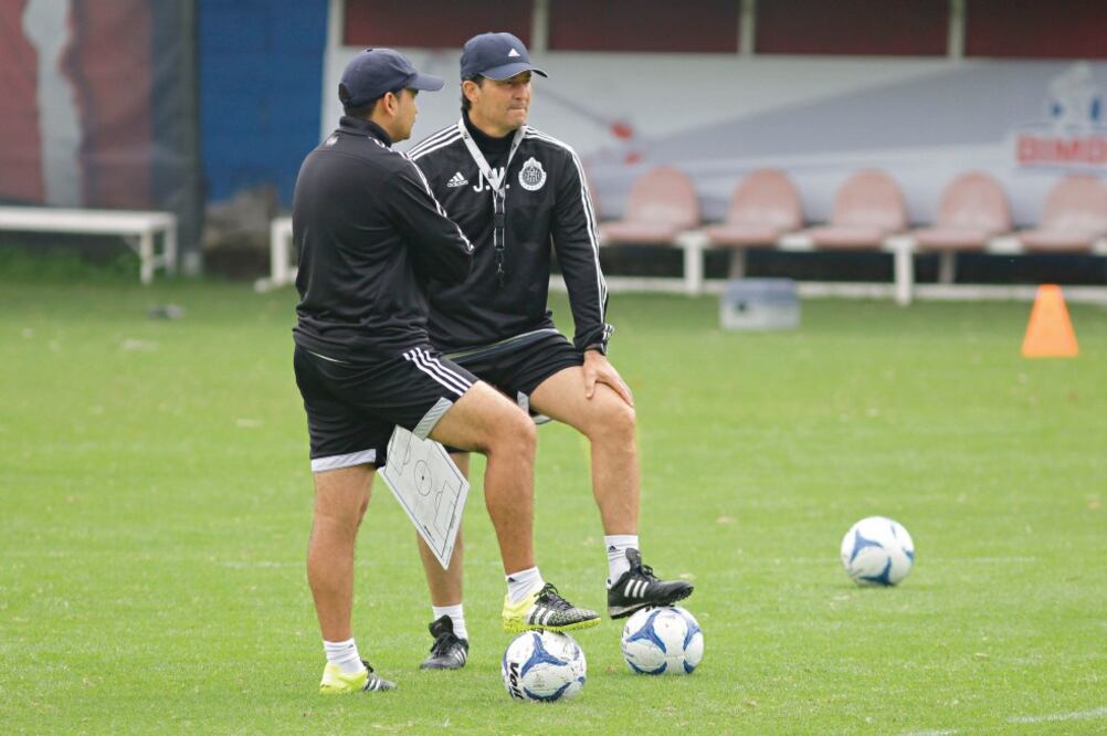 ‘Chepo’ de la Torre está renuente a prestar siete jugadores a la Sub-22 (ISMAEL RAMÍREZ. IMAGO7)