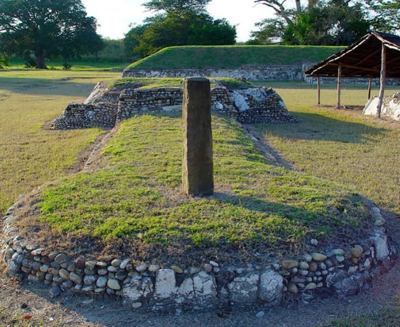 Monumento 32. Foto: DGCS UNAM 