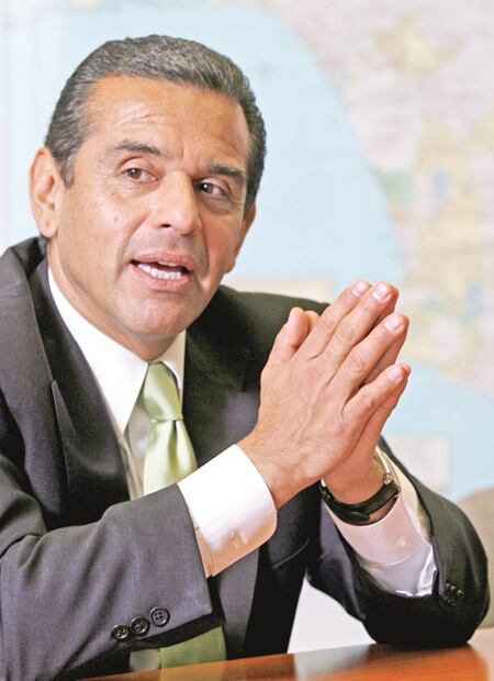 "Es hora de devolver dignidad a mexicanos"