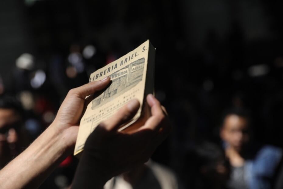 Subastan libros para recuperar espacios degradados en la CDMX