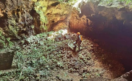 Hallan vestigios arqueológicos en cueva de Tixcacalcupul, Yucatán; localizan petrograbados y fragmentos de cerámica
