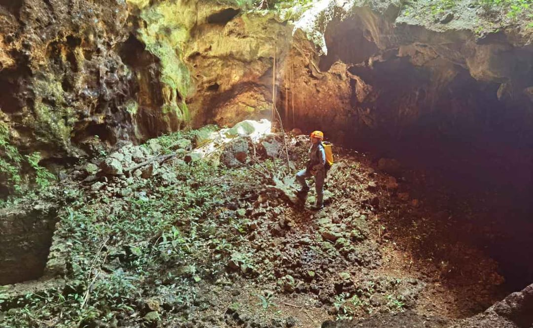 Hallan vestigios arqueológicos en cueva de Tixcacalcupul, Yucatán; localizan petrograbados y fragmentos de cerámica.
Foto: Especial.