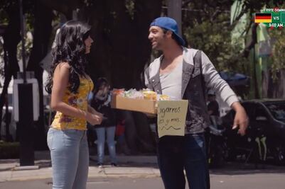 Axel Ricco dobletea en tv