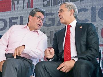 Guiño político entre Mancera y Monreal