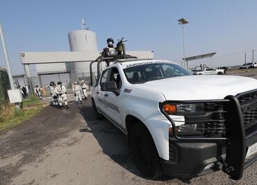 Instalan fuerte dispositivo de seguridad afuera del Altiplano por posible salida de "El Güero Palma"