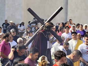 En Viacrucis piden la no despenalización del aborto en Morelos; exigen a Congreso respetar la vida desde la concepción