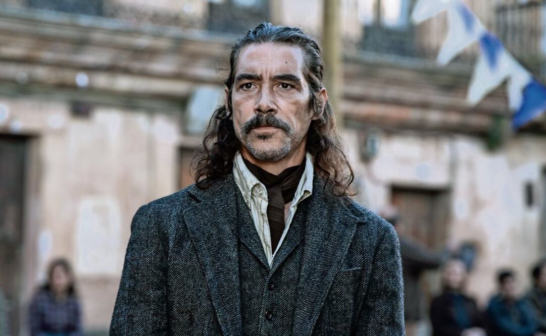 La tercera temporada de la serie se ubica ahora en España y el actor interpreta a Fede, el alcalde reservado y desconfiado de un pueblo azotado por los zombis. Foto: AMC