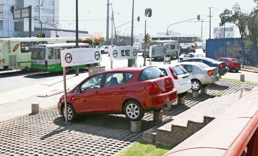 Según MercadoLibre, el potencial de venta de autos en línea es de 1.6 millones de vehículos al año, cifra similar a los coches que se adquieren en agencias. (ARCHIVO EL UNIVERSAL)