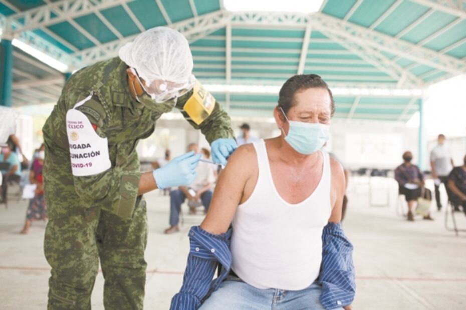 Por largos traslados y rumores, la vacuna no subió a la montaña