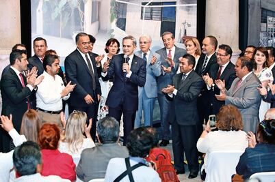 Aún no solicita licencia, pero gabinete despide a Mancera