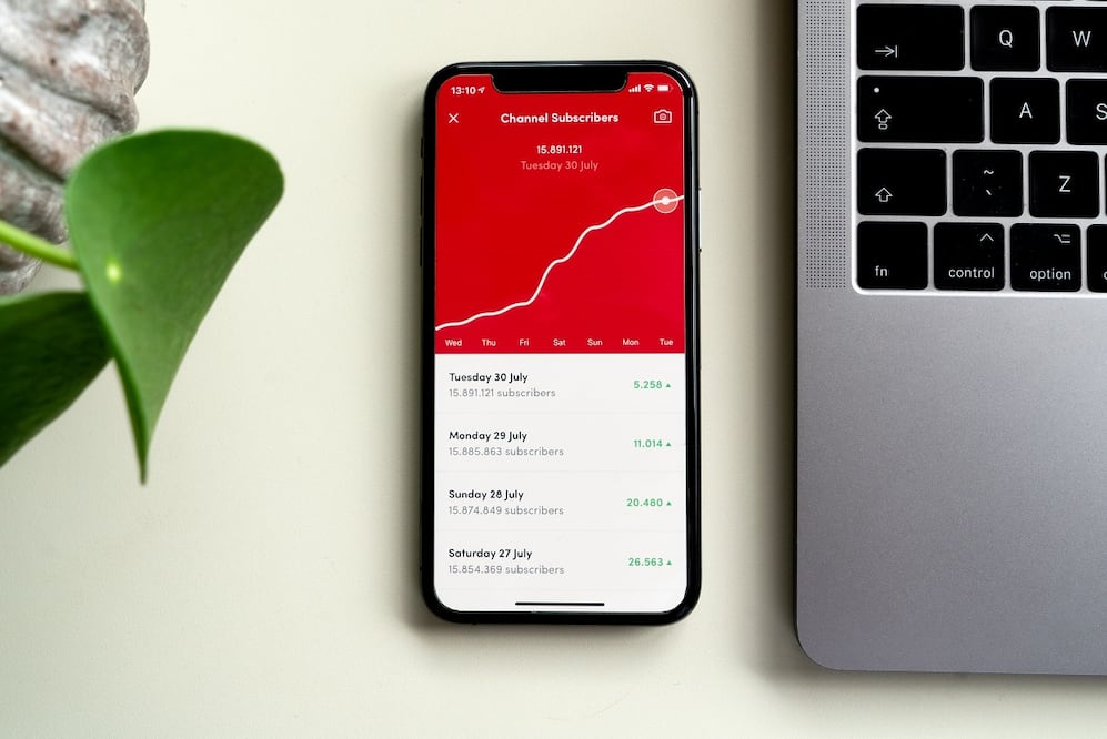 Aquí te contamos todo lo que necesitas saber para generar dinero con tu canal de YouTube / Foto: Unsplash