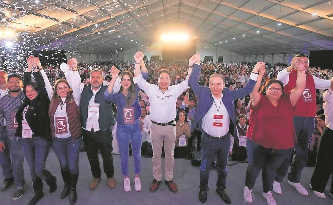 Al término de las votaciones, los nuevos integrantes del Consejo y CEN rindieron protesta y Mario Delgado hizo un nuevo llamado a la unidad. Foto: Especial.