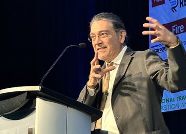 Robert Santos renuncia como director del Censo de EU; salida permite a Trump reformar estrategias a su favor