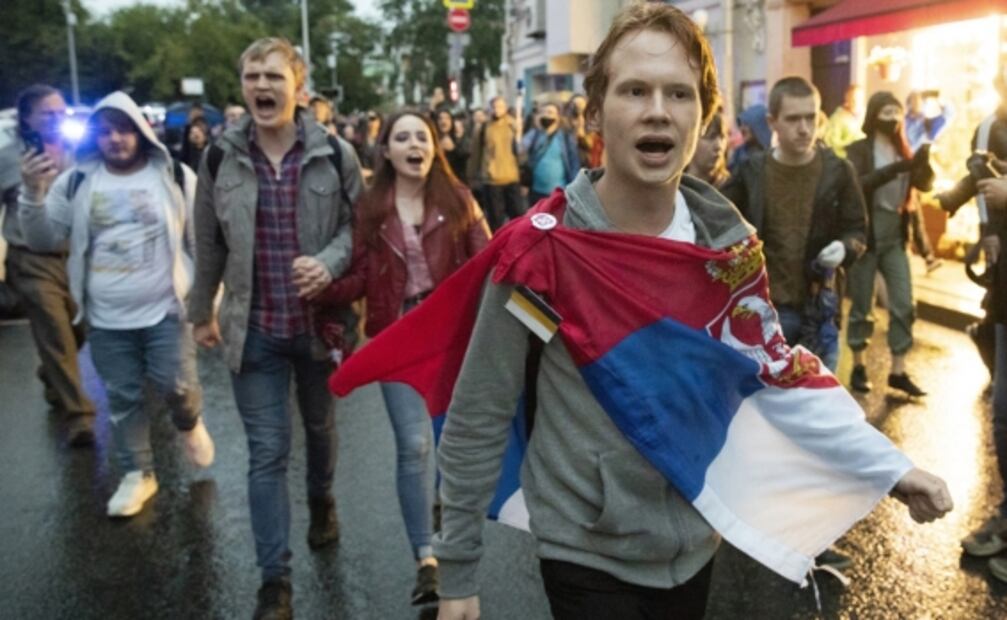 Detienen a más de 100 en Rusia por manifestación contra el gobierno de Putin