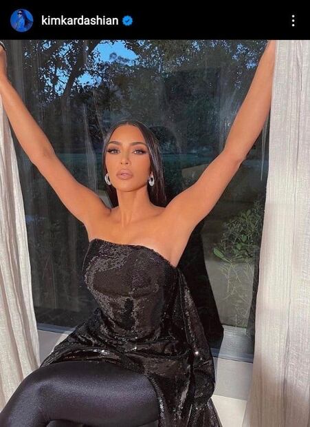 Kim Kardashian muestra cómo se lleva ahora un vestido de lentejuelas