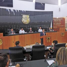 Diputados denuncian a 12 de sus compañeros ante PGJE