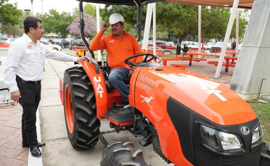 Entregan equipo nuevo y moderno a dos campus de la UAT. Foto: Especial