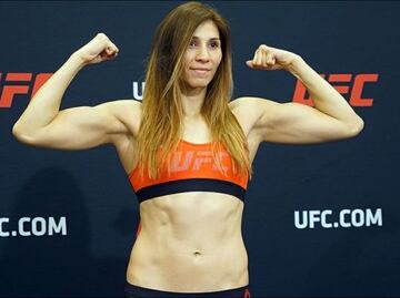 Mexicana Irene Aldana se crece en UFC