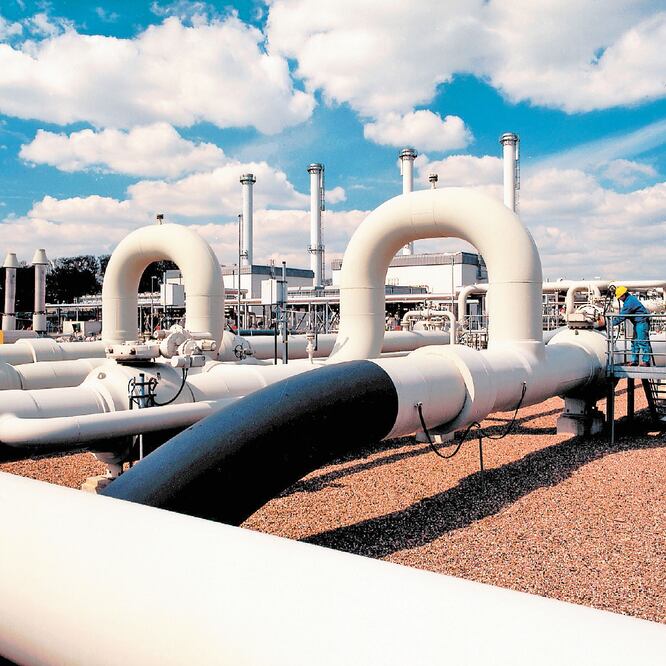 Acuerd os. La CFE renegociará contratos sobre gasoductos que se otorgaron durante el sexenio pasado. ARCHIVO EL UNIVERSAL