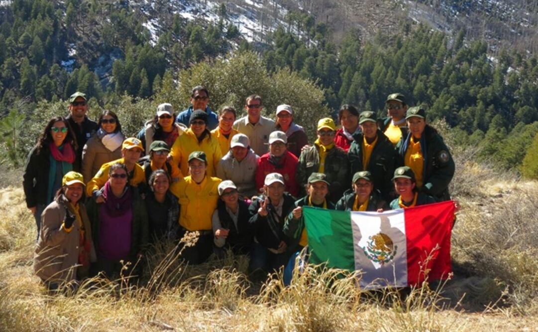 Diez mexicanas se capacitan en EU en manejo de incendios forestales