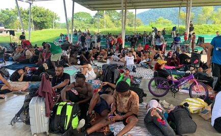 Caravana migrante avanzan hacia Huixtla durante su segundo día de caminata por Chiapas 