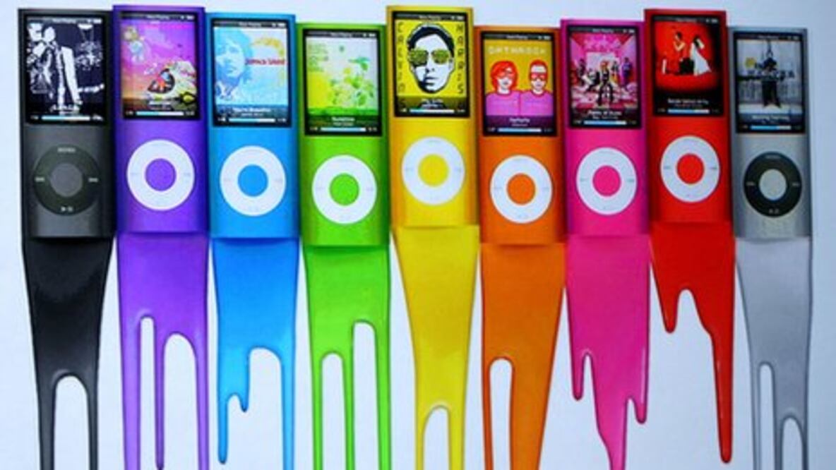 iTunes comenzó a funcionar en 2001 cuando surgió el reproductor iPod MP3