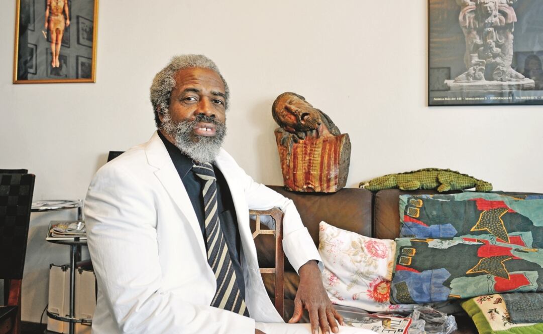 Leonardo Patterson en su apartamento en Munich, Alemania. Foto: AP / Uwe Lein, Archivo