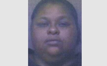 Mujer clava tenedor en ojo de otra en disputa por comida